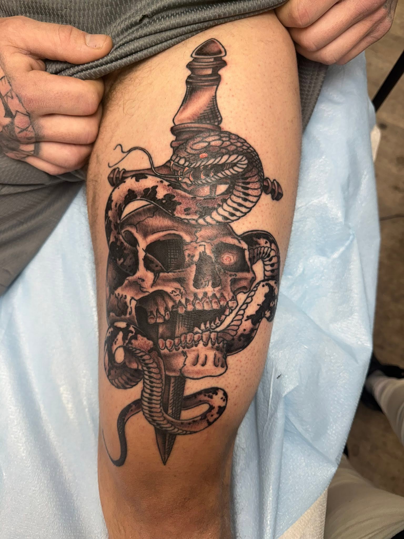Dagger forearm piece